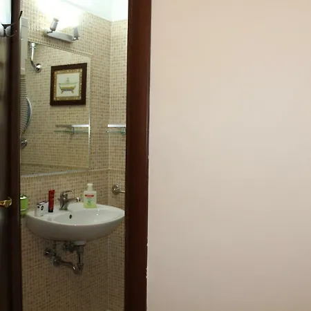 Sereno Guest house 2*